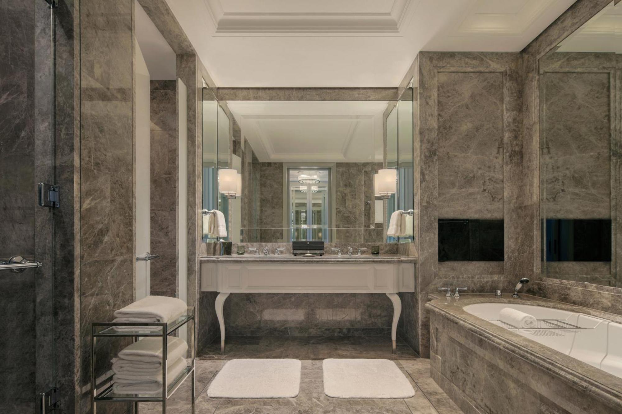 The St. Regis Kuala Lumpur Hotel Екстериор снимка